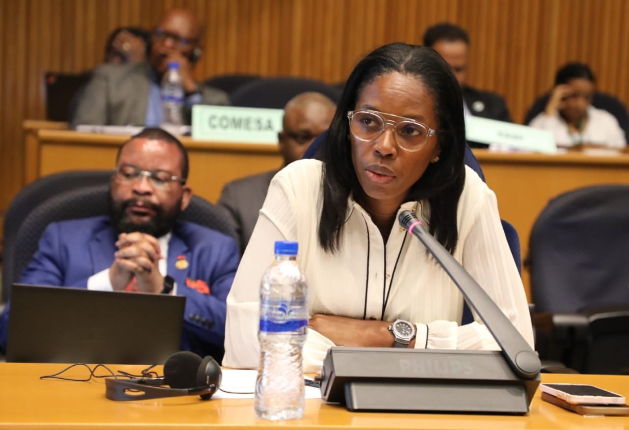 Angola participa de reunião de levantamento de sanções ao Gabão